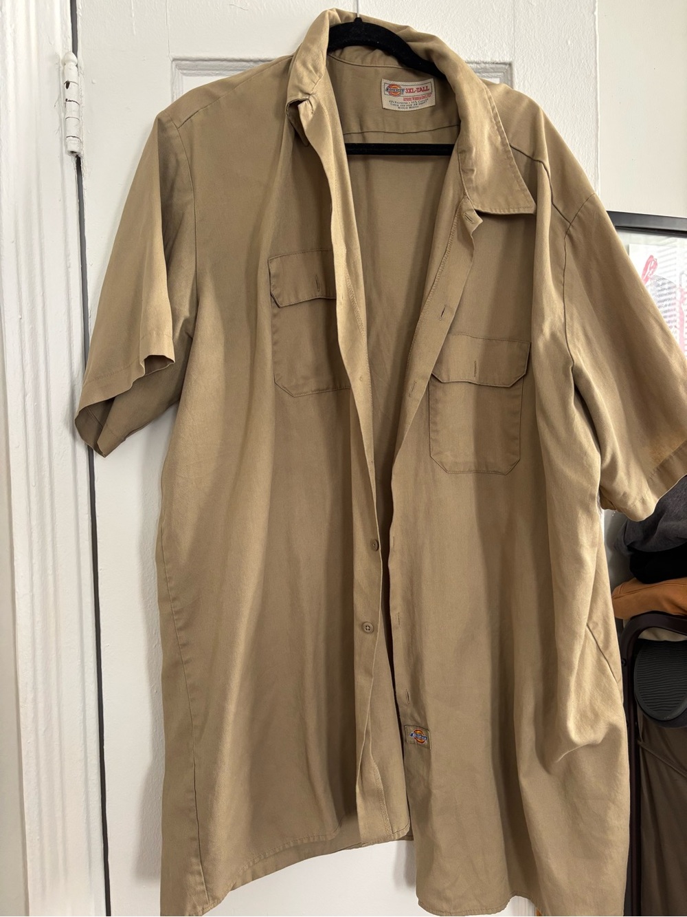 Dickies Short-Sleeve Shirt Jacket in Khaki